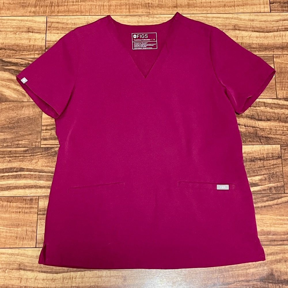 FIGS Casma Three-Pocket Scrub Top